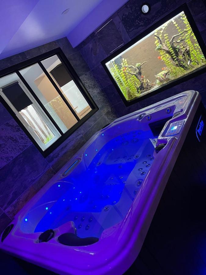 Nuit De La Sagesse "Jacuzzi Terrasse Et Parking Prive" Apartment Rouen Exterior photo